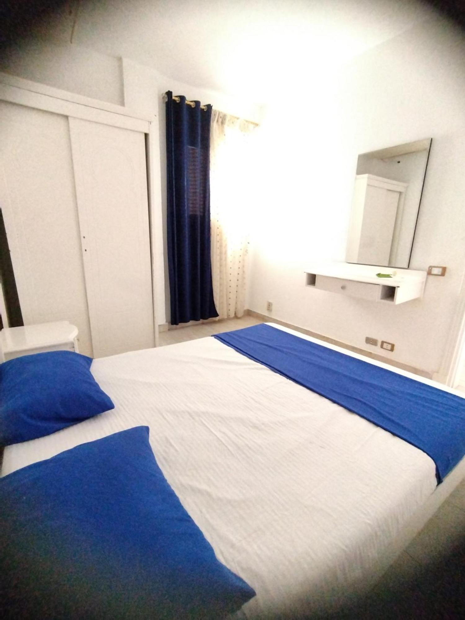 34-4 Criss Center Naama Bay Sharm el Sheikh